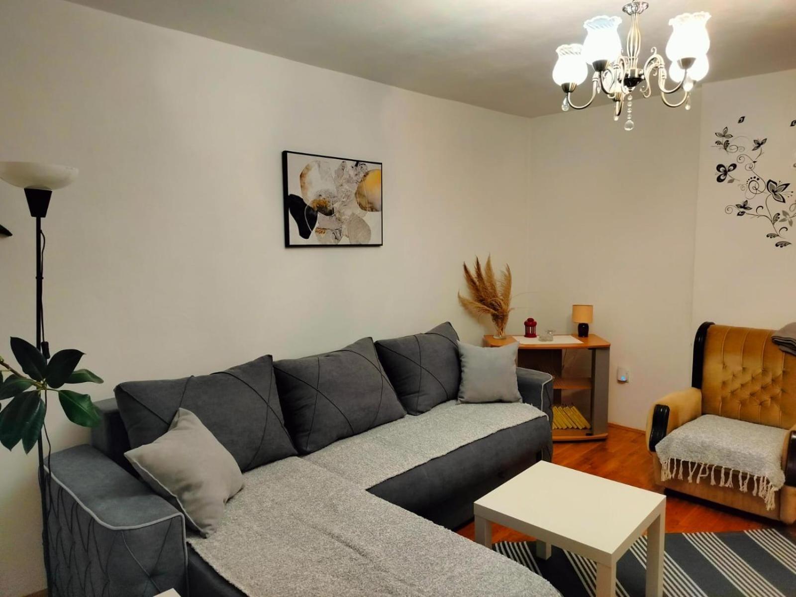Kelizual Apartment Gornji Milanovac Luaran gambar
