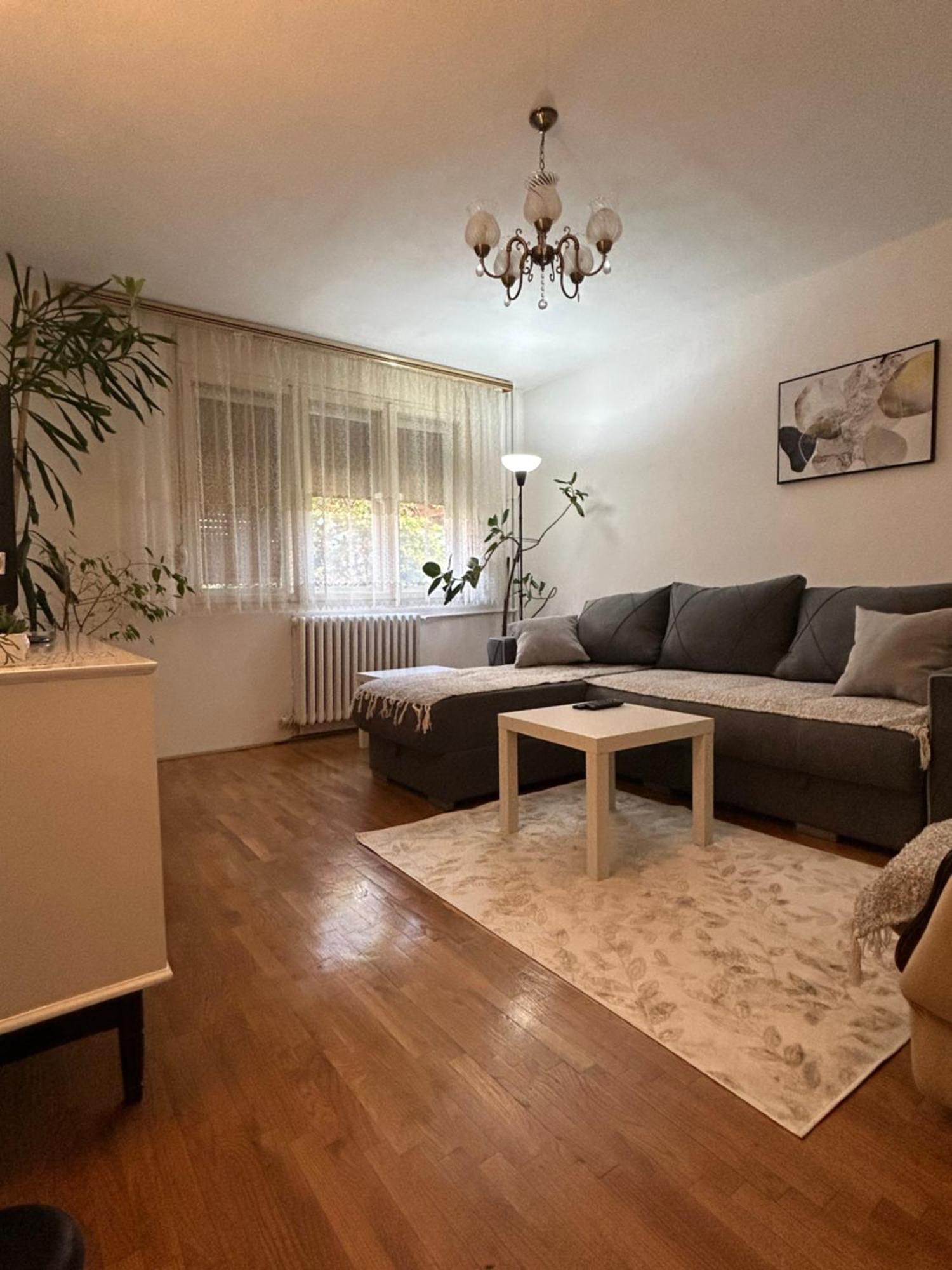 Kelizual Apartment Gornji Milanovac Luaran gambar